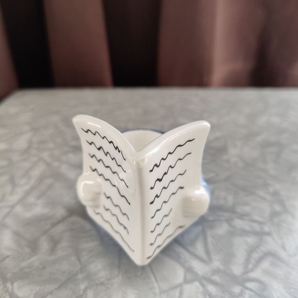 Novelty Humpty Dumpty Egg Cup Holder | Saturday morning news - Picture 6 of 8